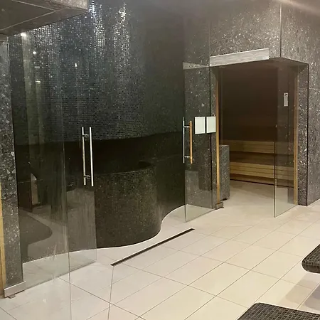 Polanki Aqua Nielimitowany Dostep Do Basen Bawialnia I Fitness Kołobrzeg